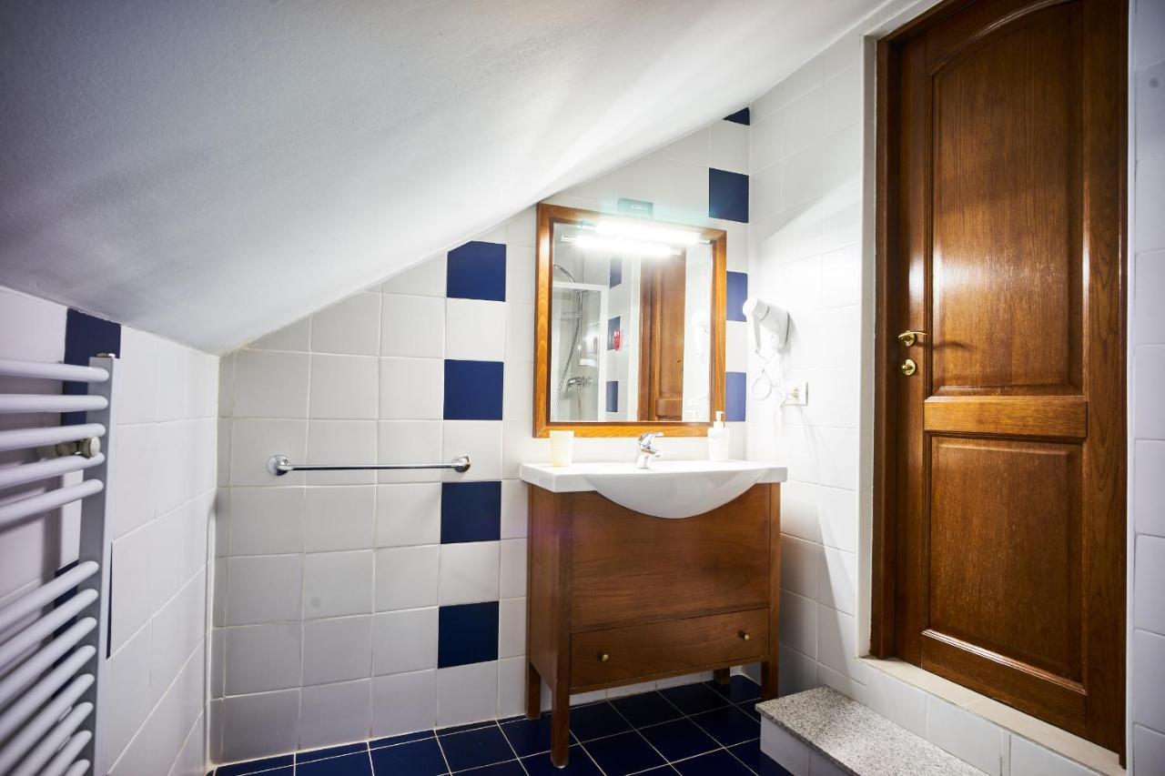Apartment Cozy Attic Vi Bucharest